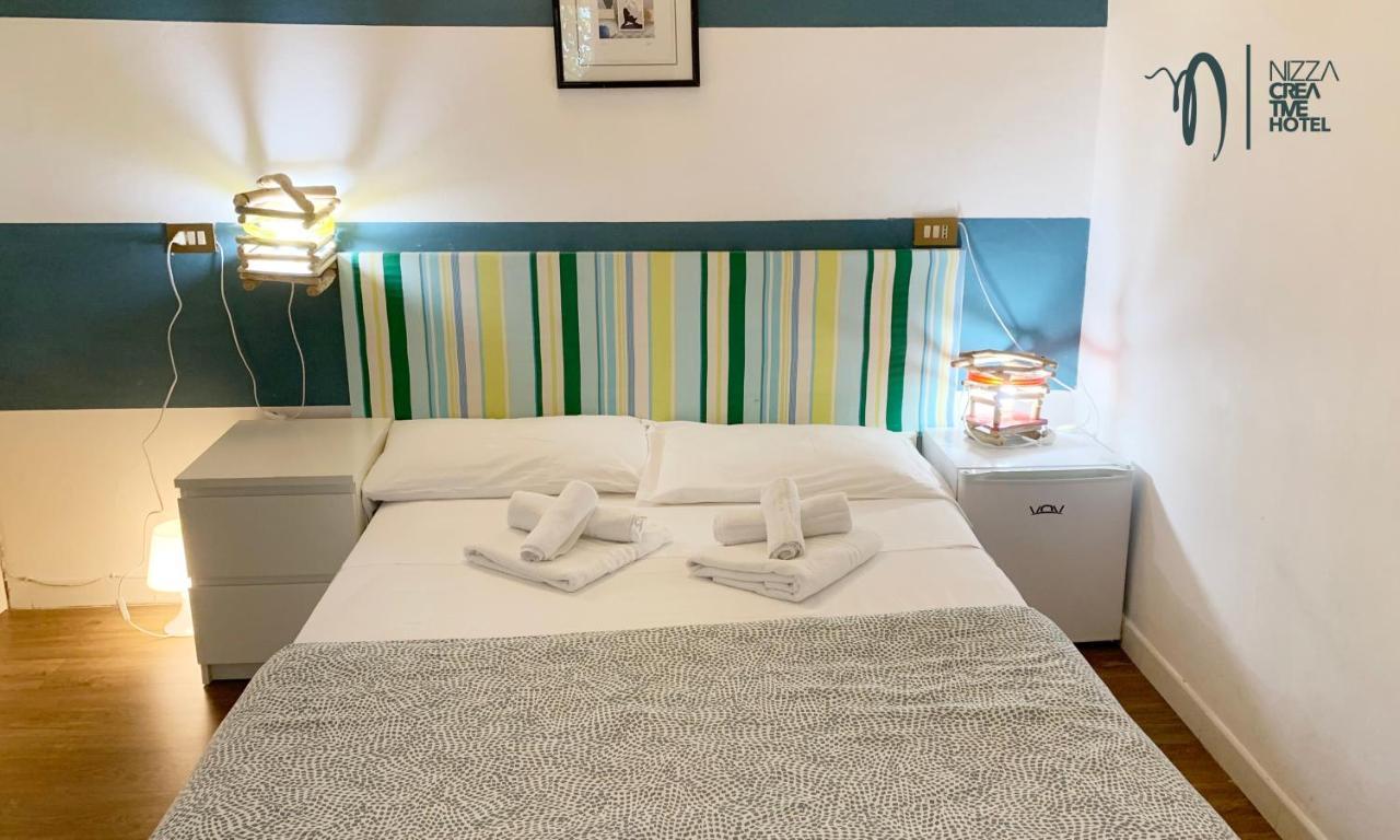 Hotel Nizza Rimini Buitenkant foto